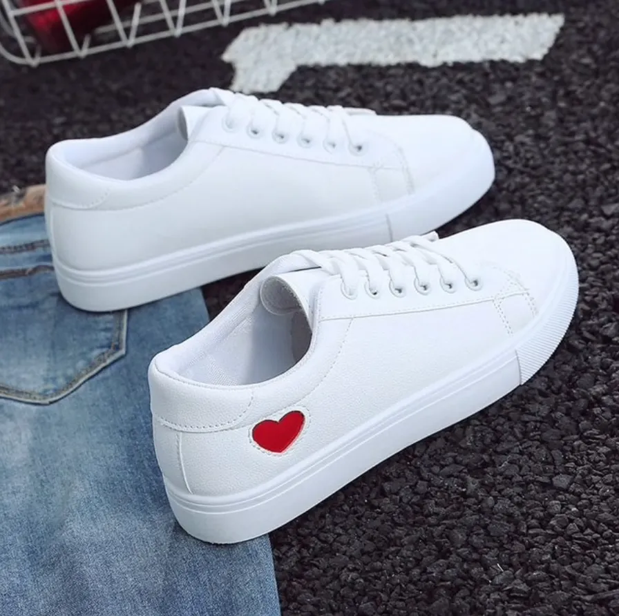 LOVE HEART SNEAKER