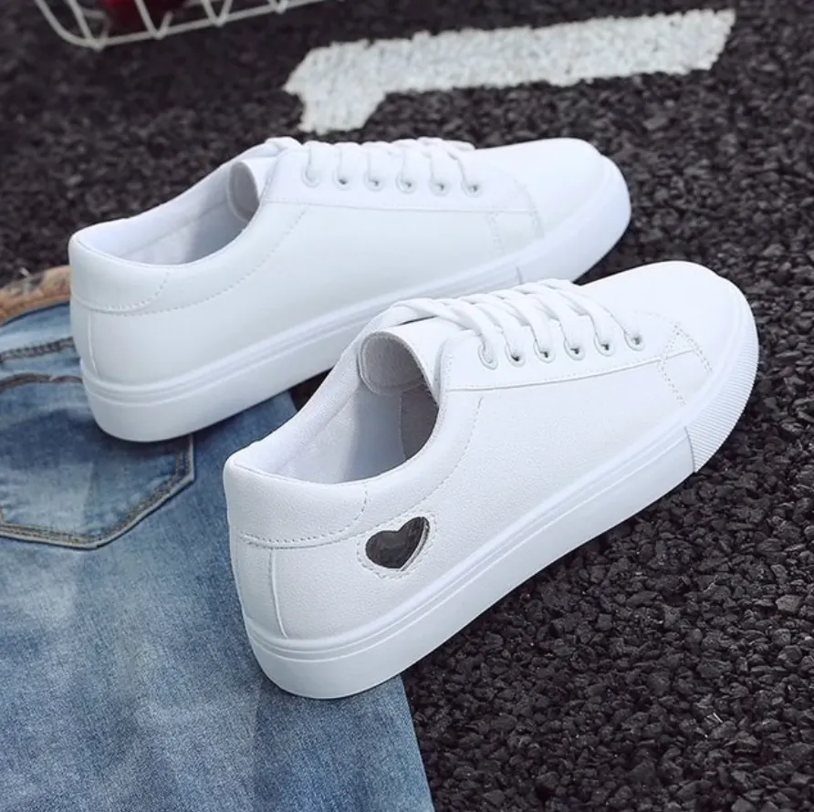 LOVE HEART SNEAKER