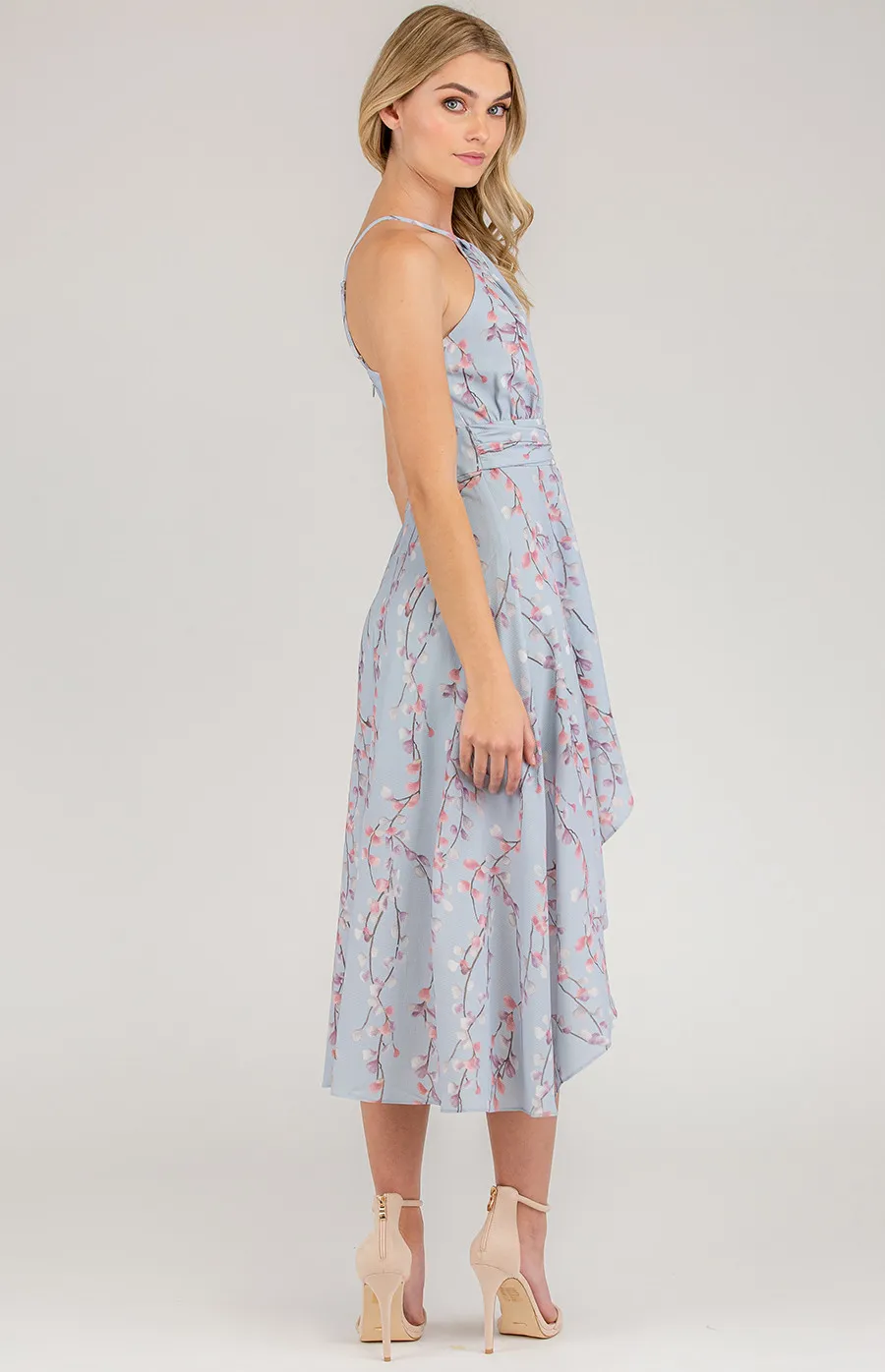 Printed Halter Neckline Dress with Waterfall Hem (SDR695A)