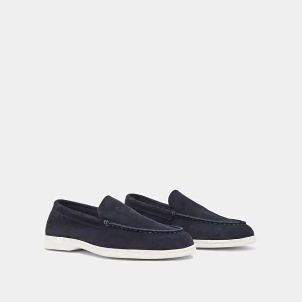 Round-toe loafers in marine suede