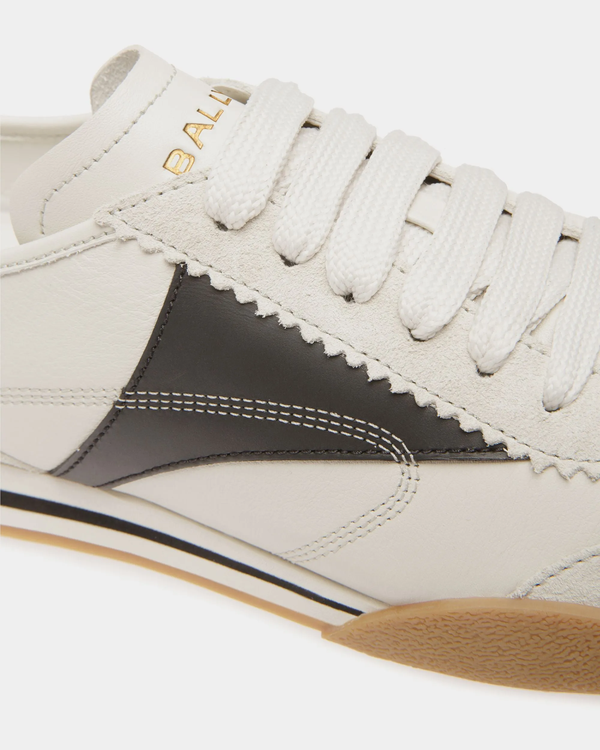 Sussex Sneaker In Dusty White And Black Leather 