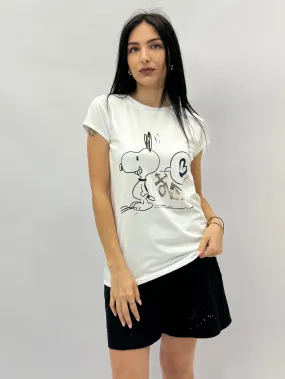 T-shirt con fantasia e scritta